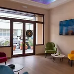 The Sun Boutique Neapol